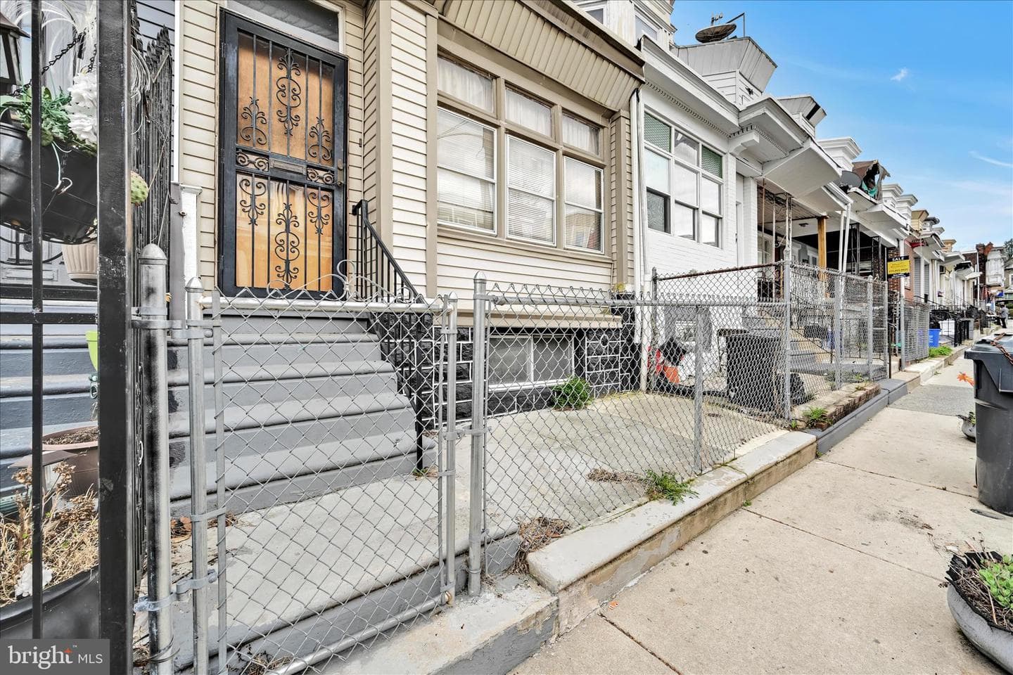 5714 Hadfield Street photo 3
