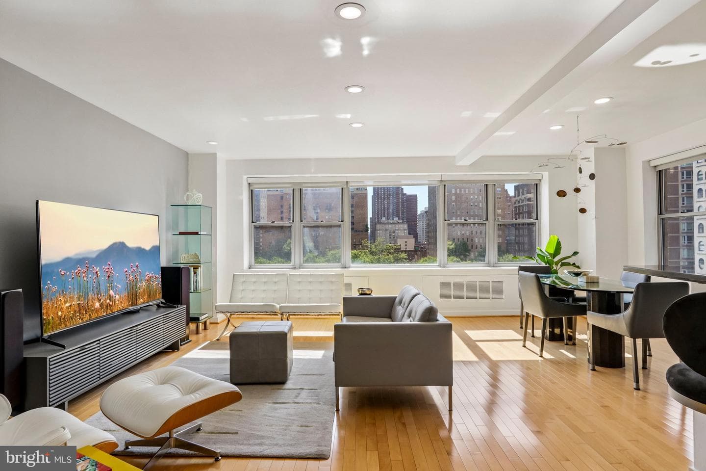 220 W Rittenhouse Square #10c photo 1