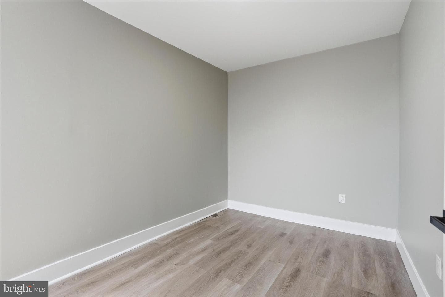 3185 Agate Street photo 18