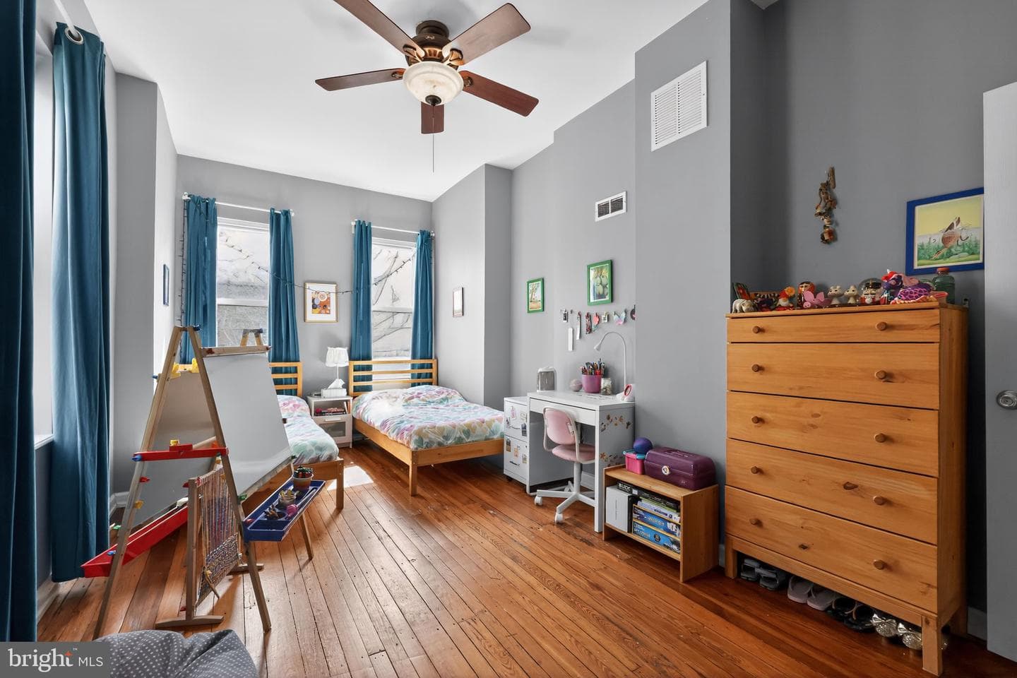 1722 Edgley Street photo 20