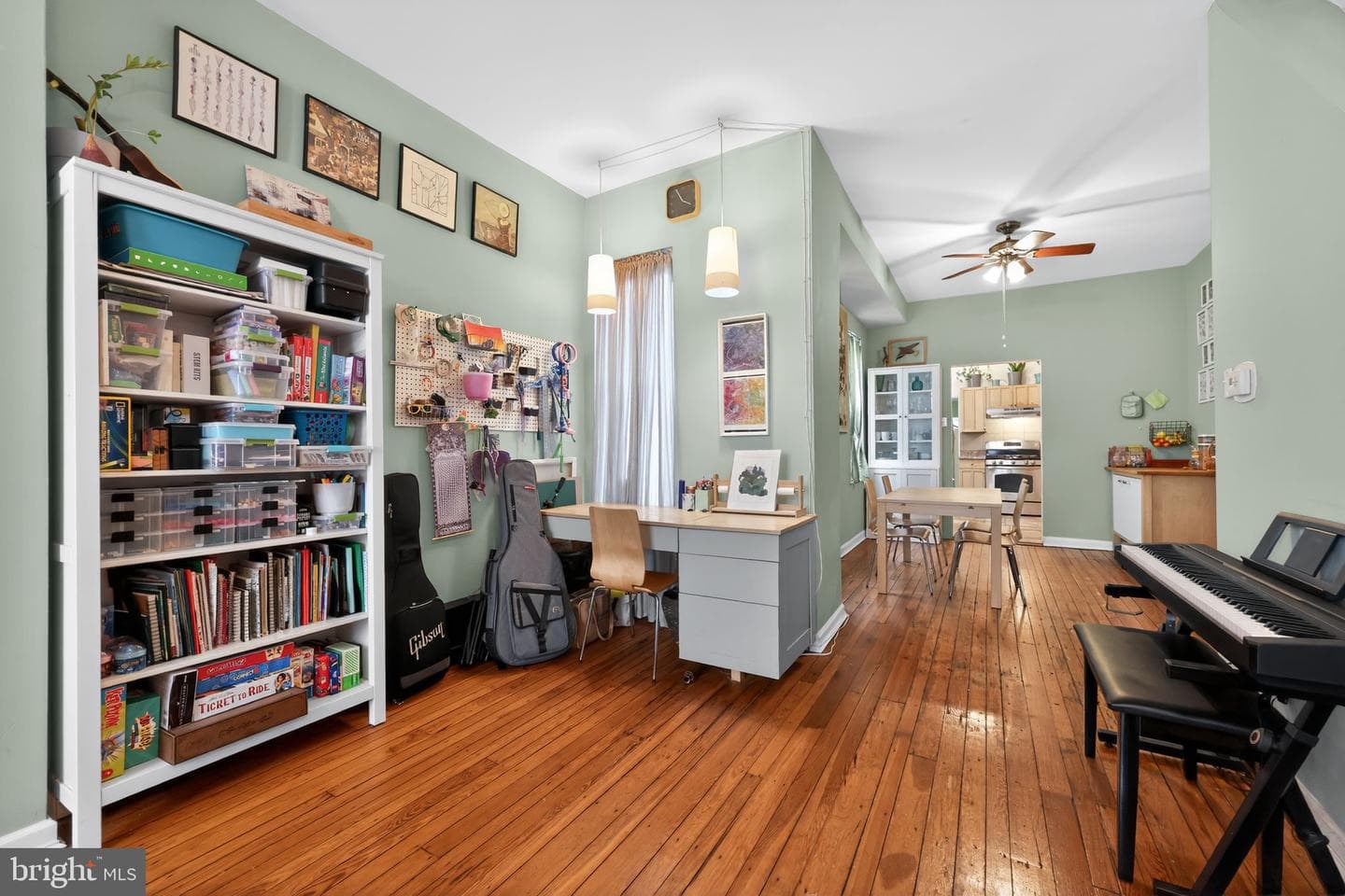 1722 Edgley Street photo 9