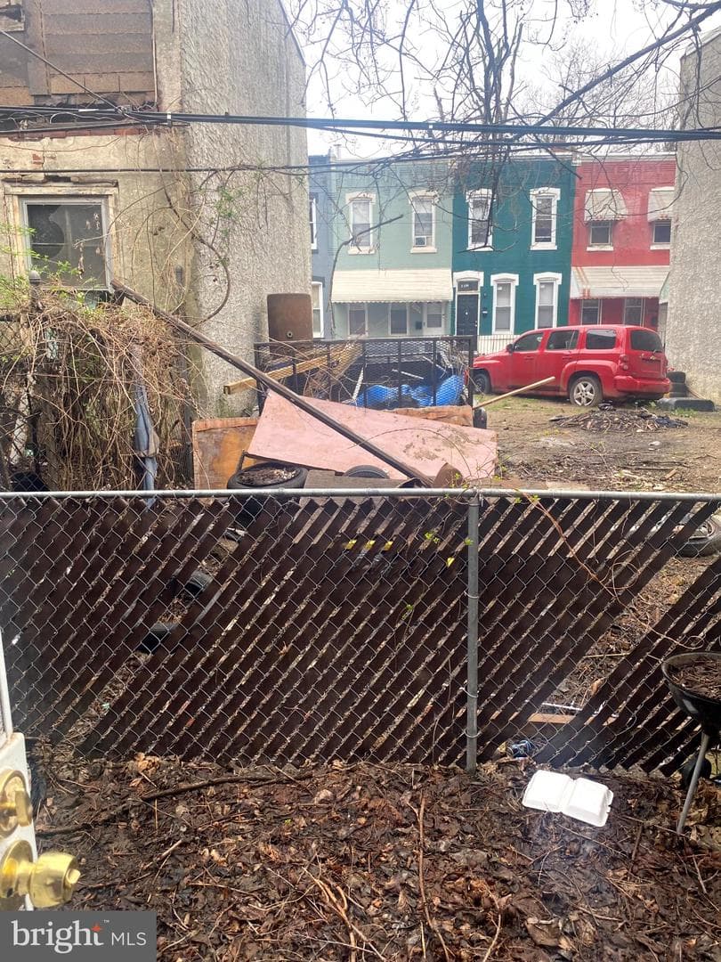 2252 N Cleveland Street photo 11