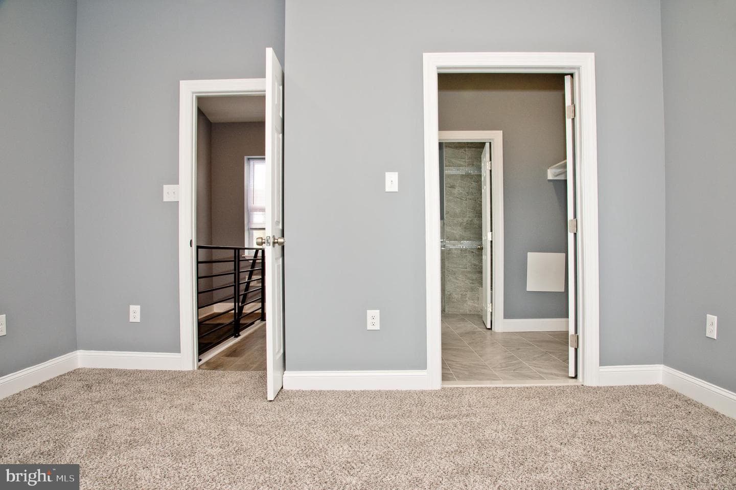 3137 Clifford Street photo 29