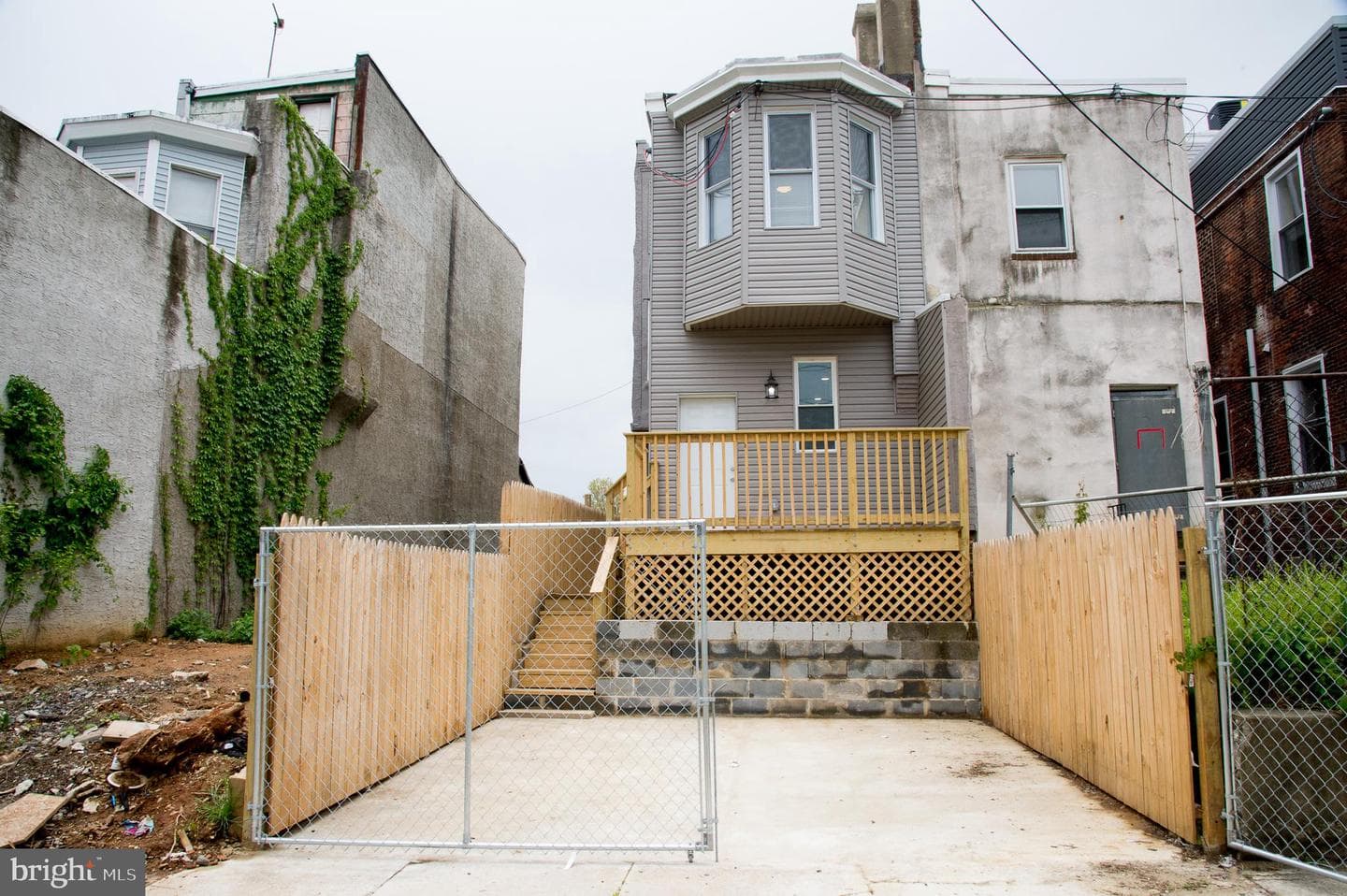 3137 Clifford Street photo 4