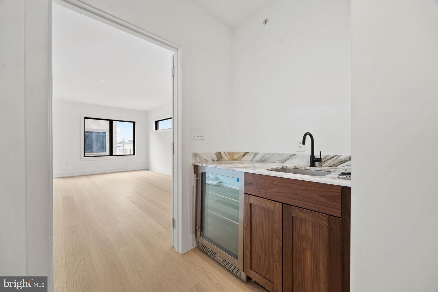706 Latona Street #j photo 14