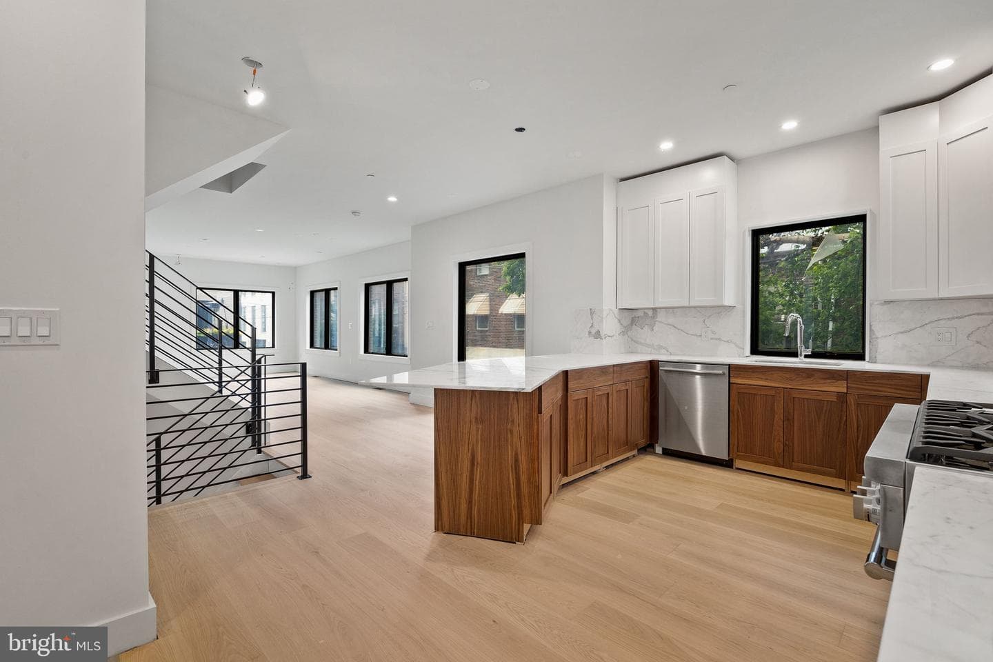 706 Latona Street #j photo 7