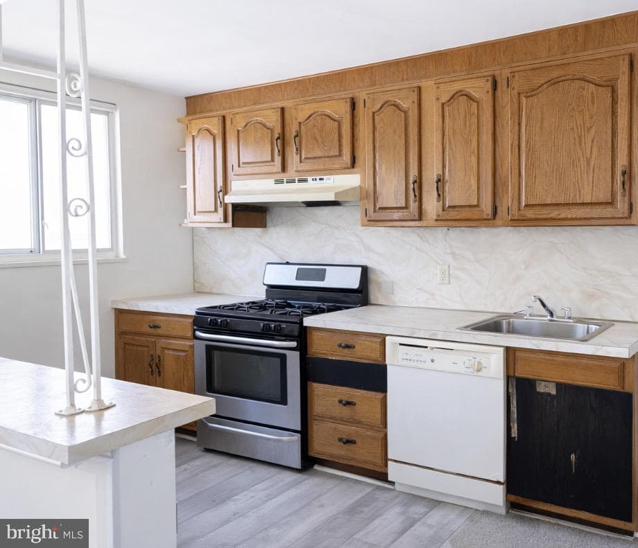 2135 Mckinley Street photo 8
