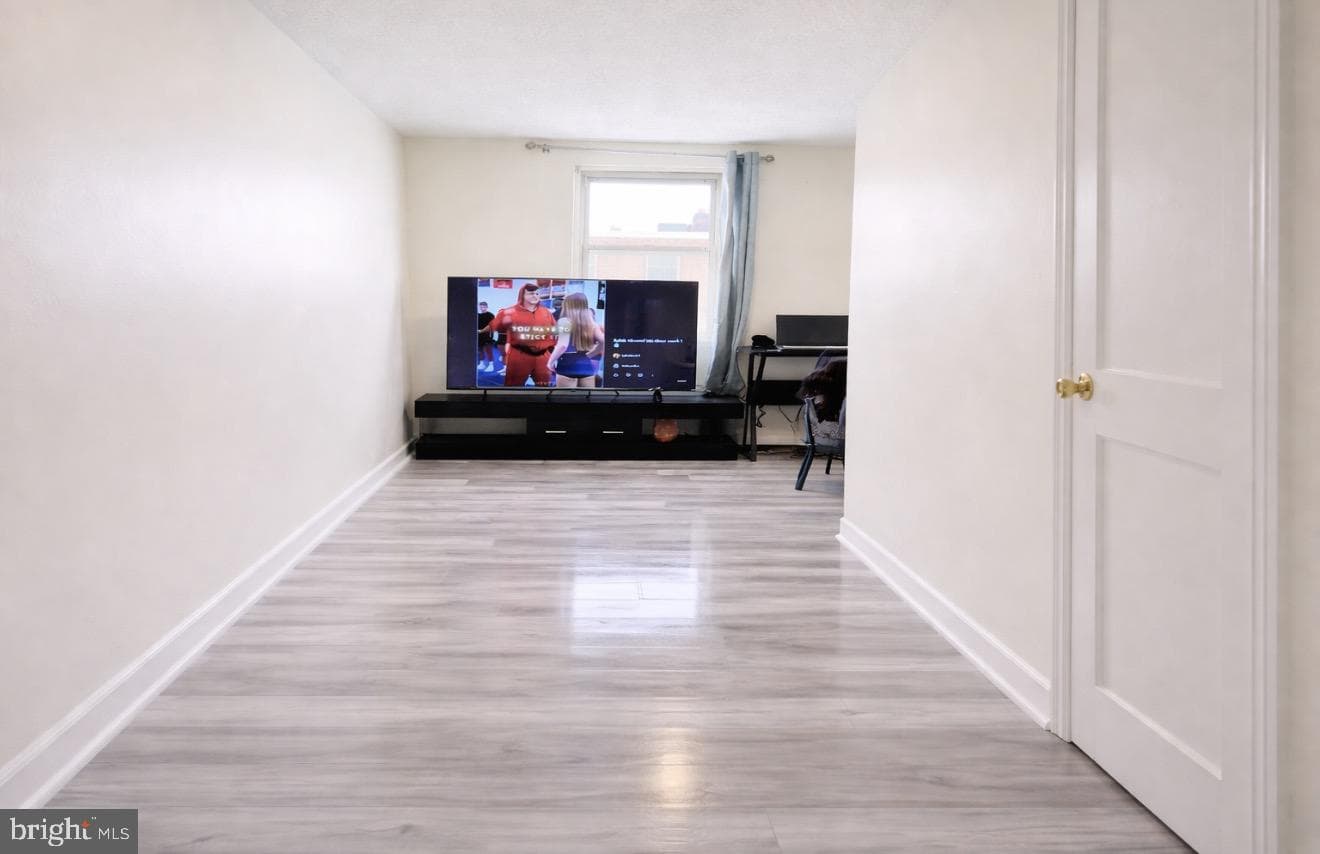2135 Mckinley Street photo 9