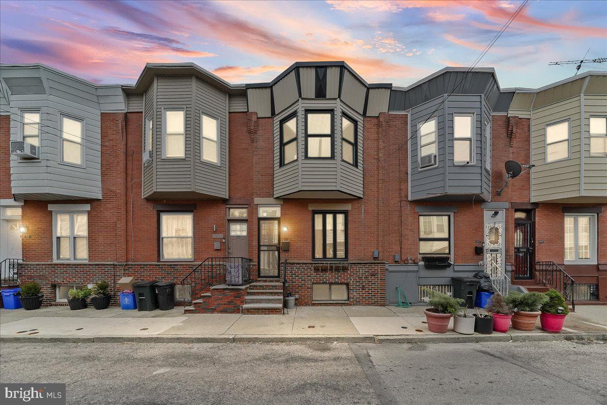 1915 S Woodstock Street photo 36
