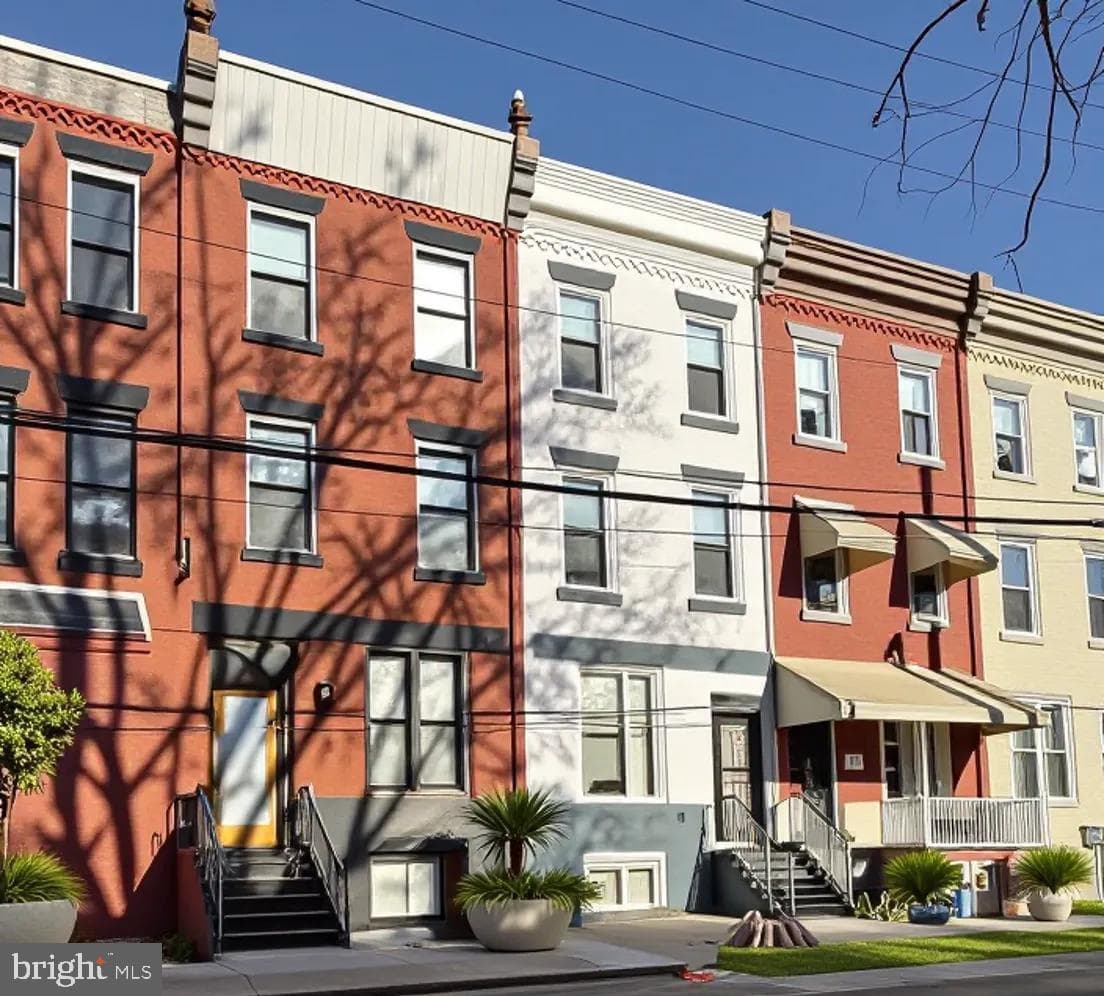 1557 N 29th Street photo 2