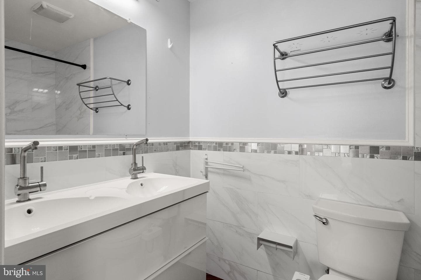 2051 Morris Street photo 19