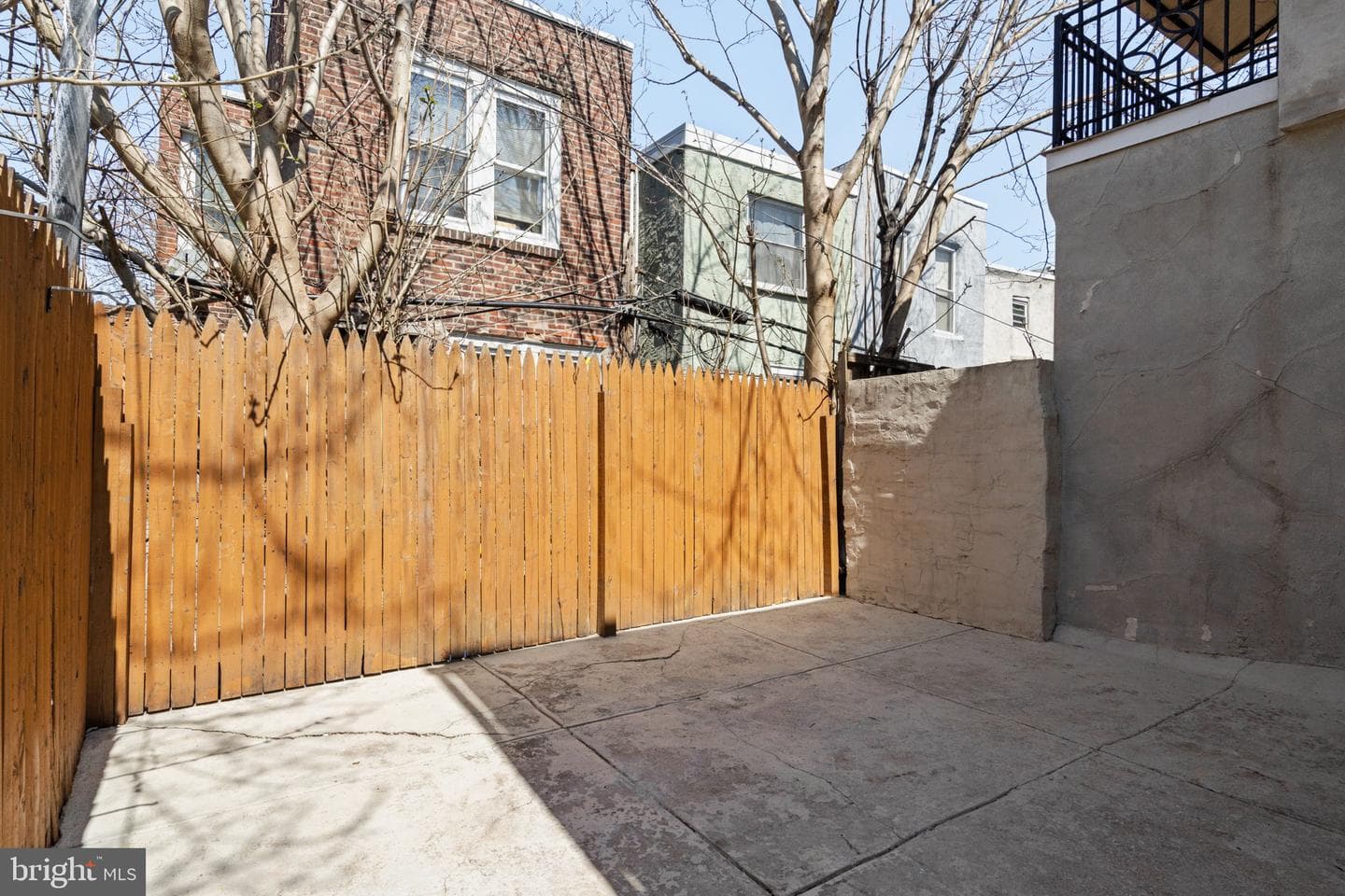 2051 Morris Street photo 30