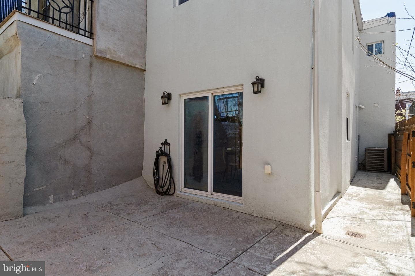 2051 Morris Street photo 31