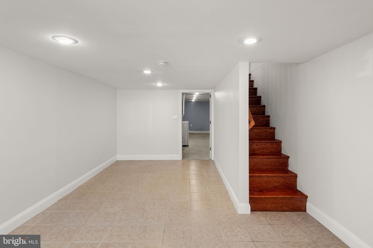 2051 Morris Street photo 35