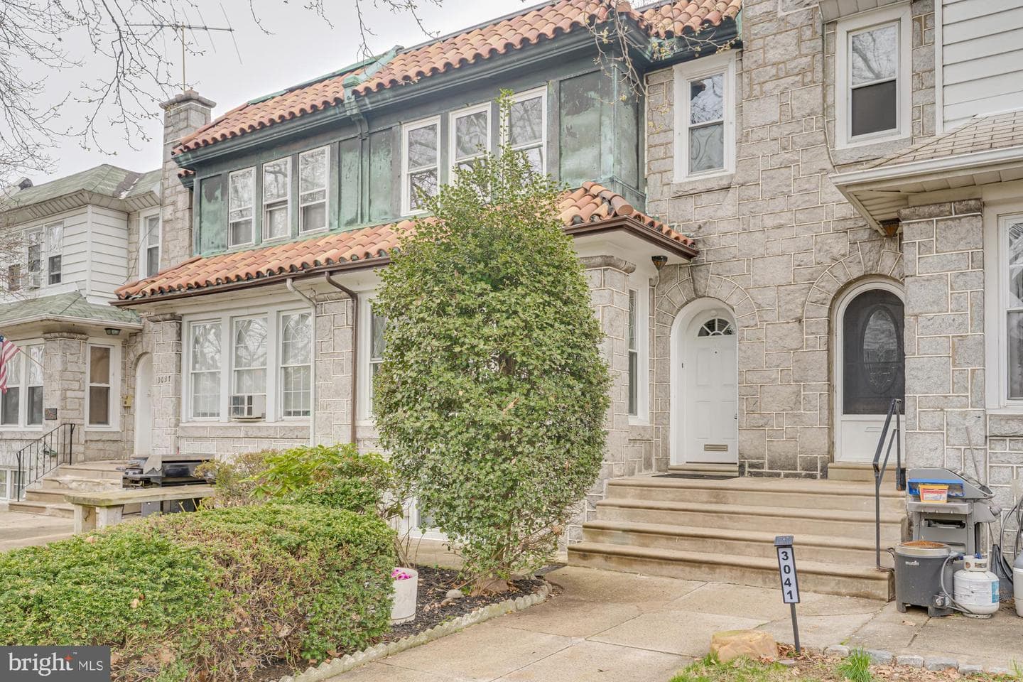 3039 Fanshawe Street photo 1