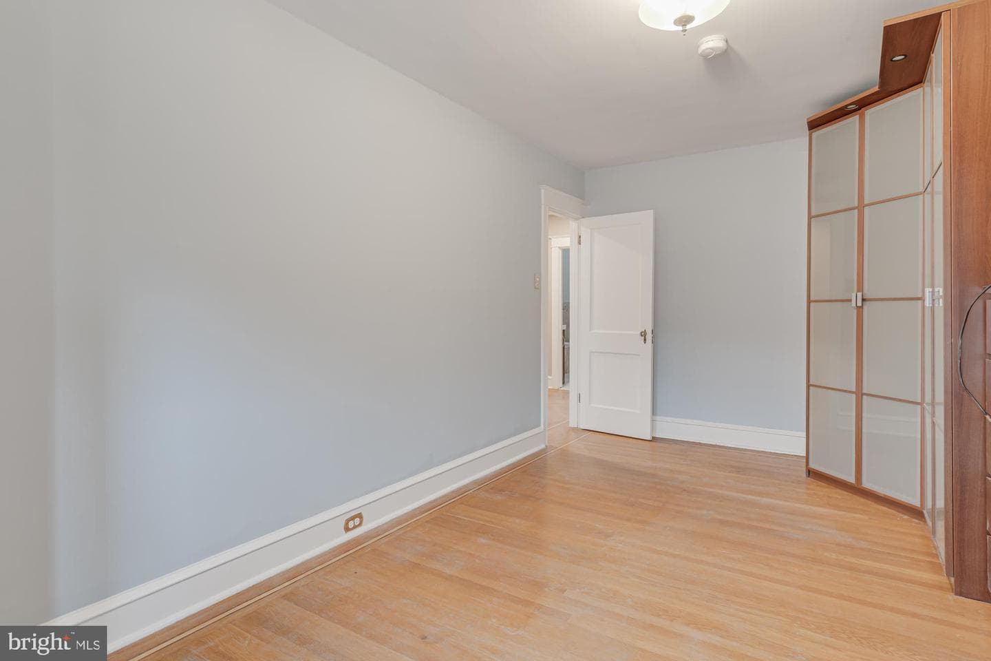 3039 Fanshawe Street photo 30