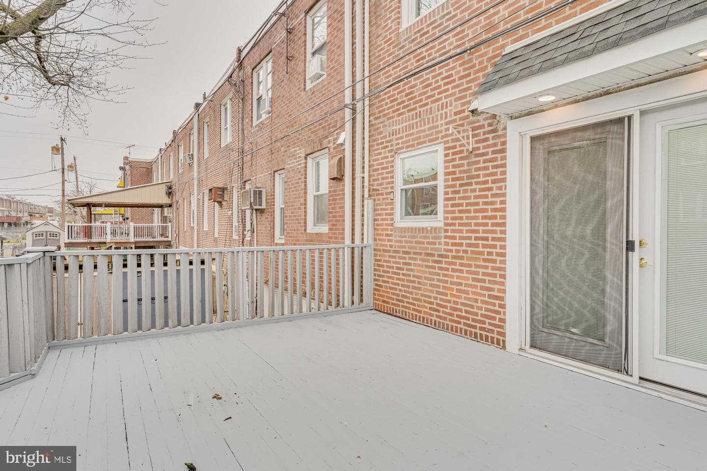 3039 Fanshawe Street photo 35