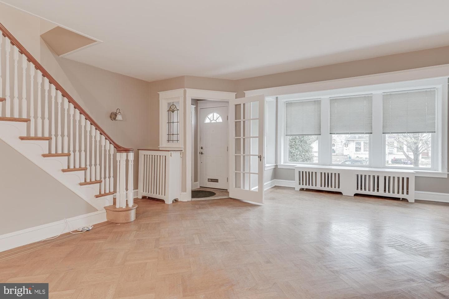 3039 Fanshawe Street photo 9