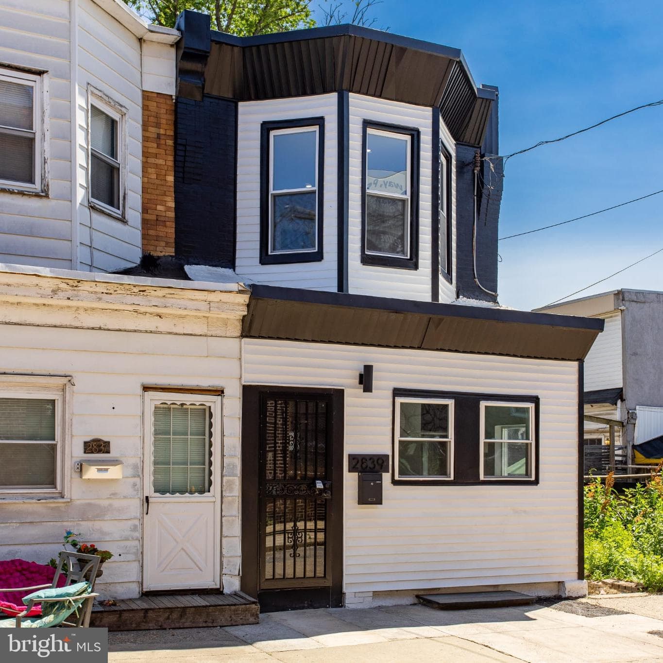 2825 E Victoria Street photo 7