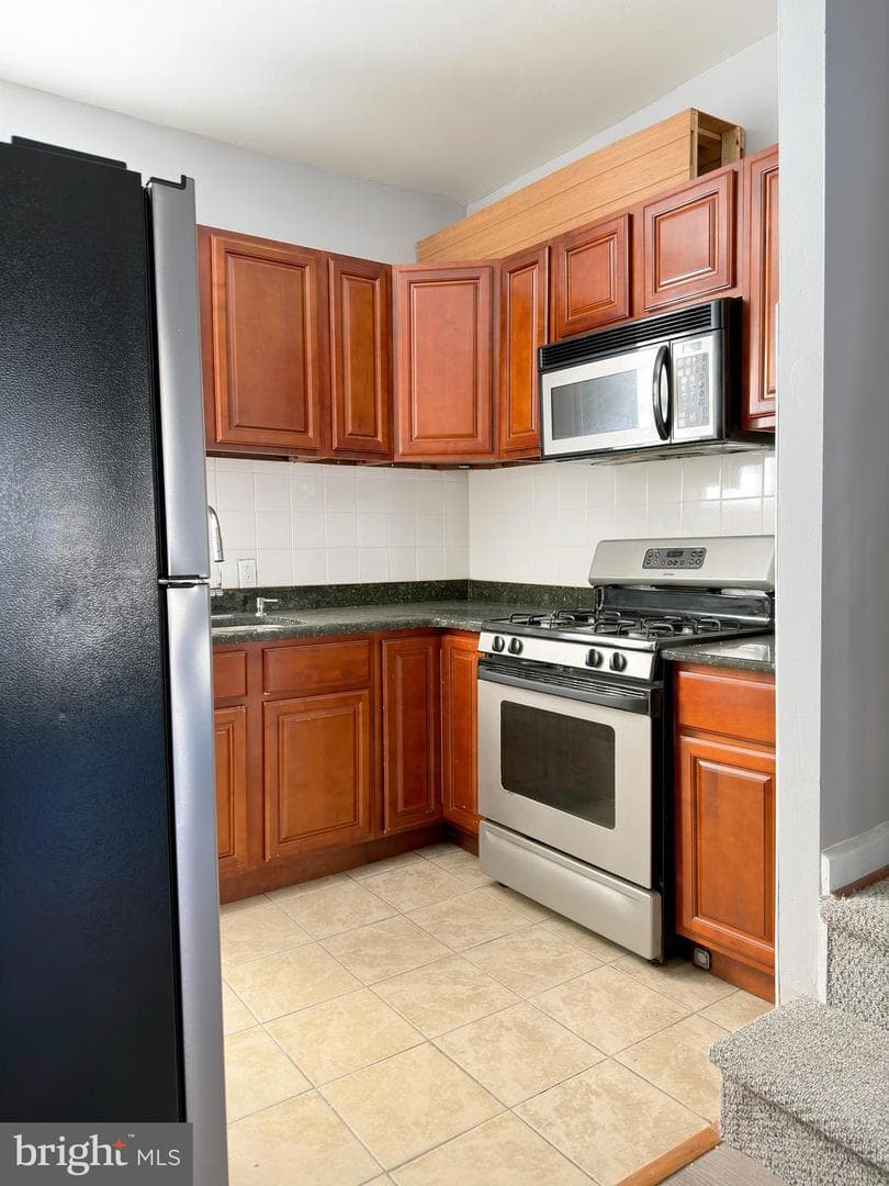 338 Snyder Avenue photo 12