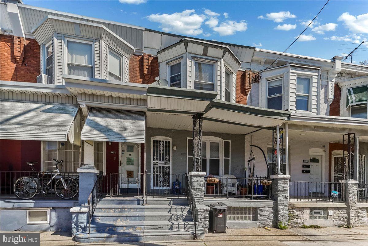 5451 Pine Street photo 1