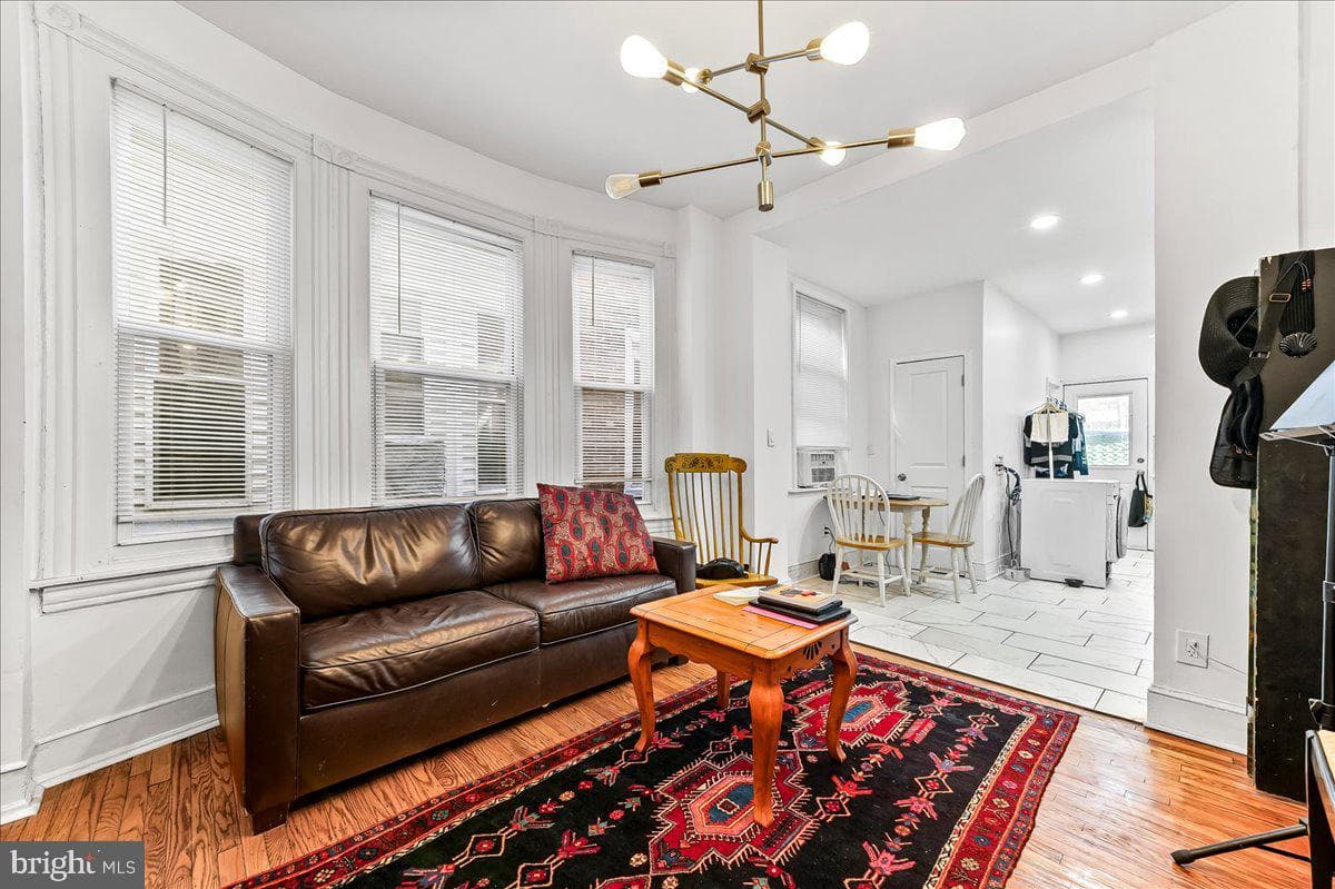5451 Pine Street photo 15