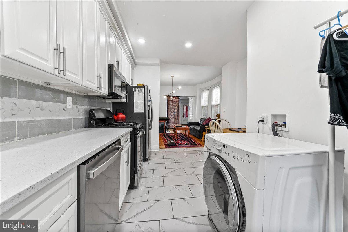 5451 Pine Street photo 6