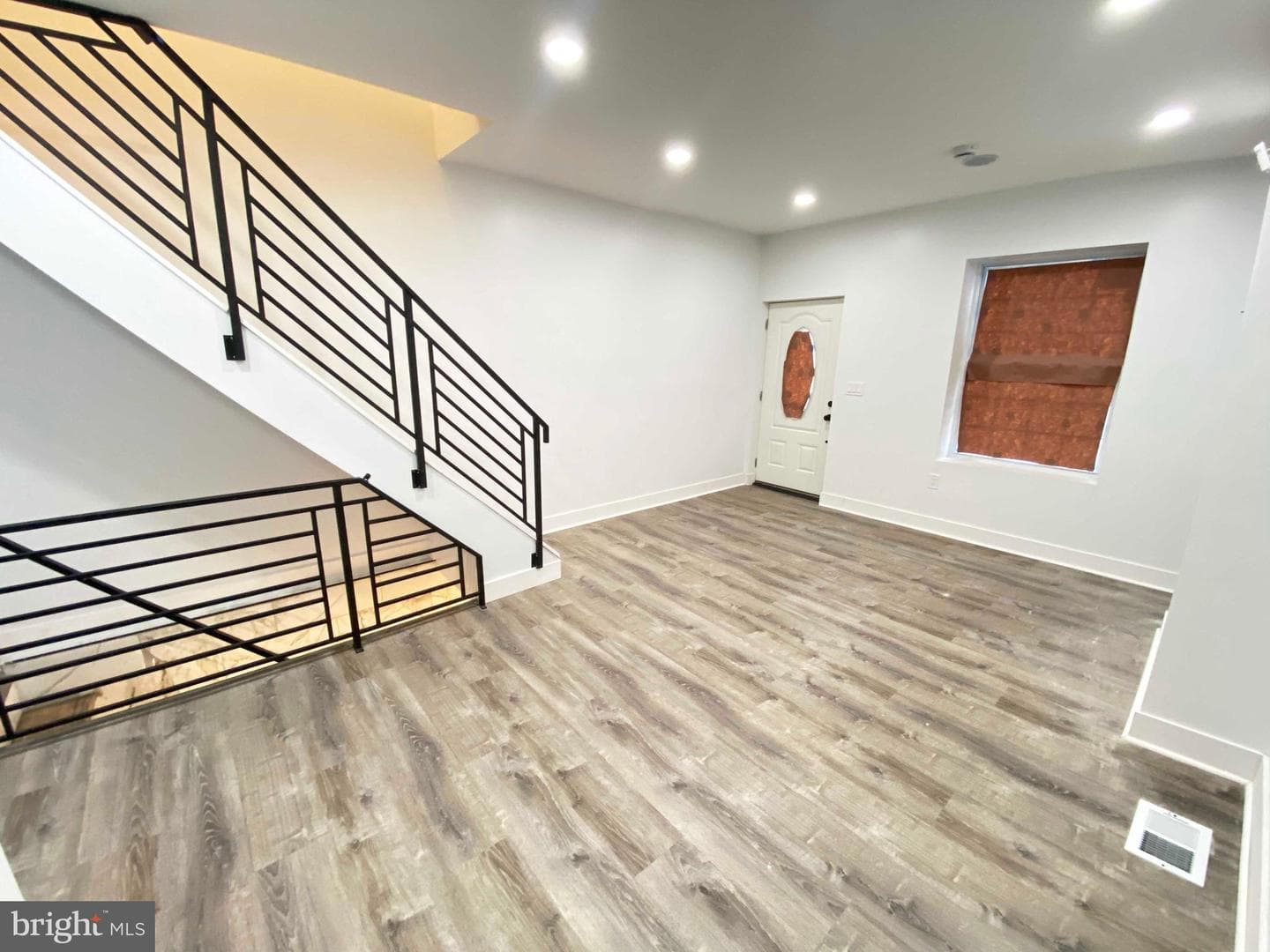 2813 N Lecount Street photo 9
