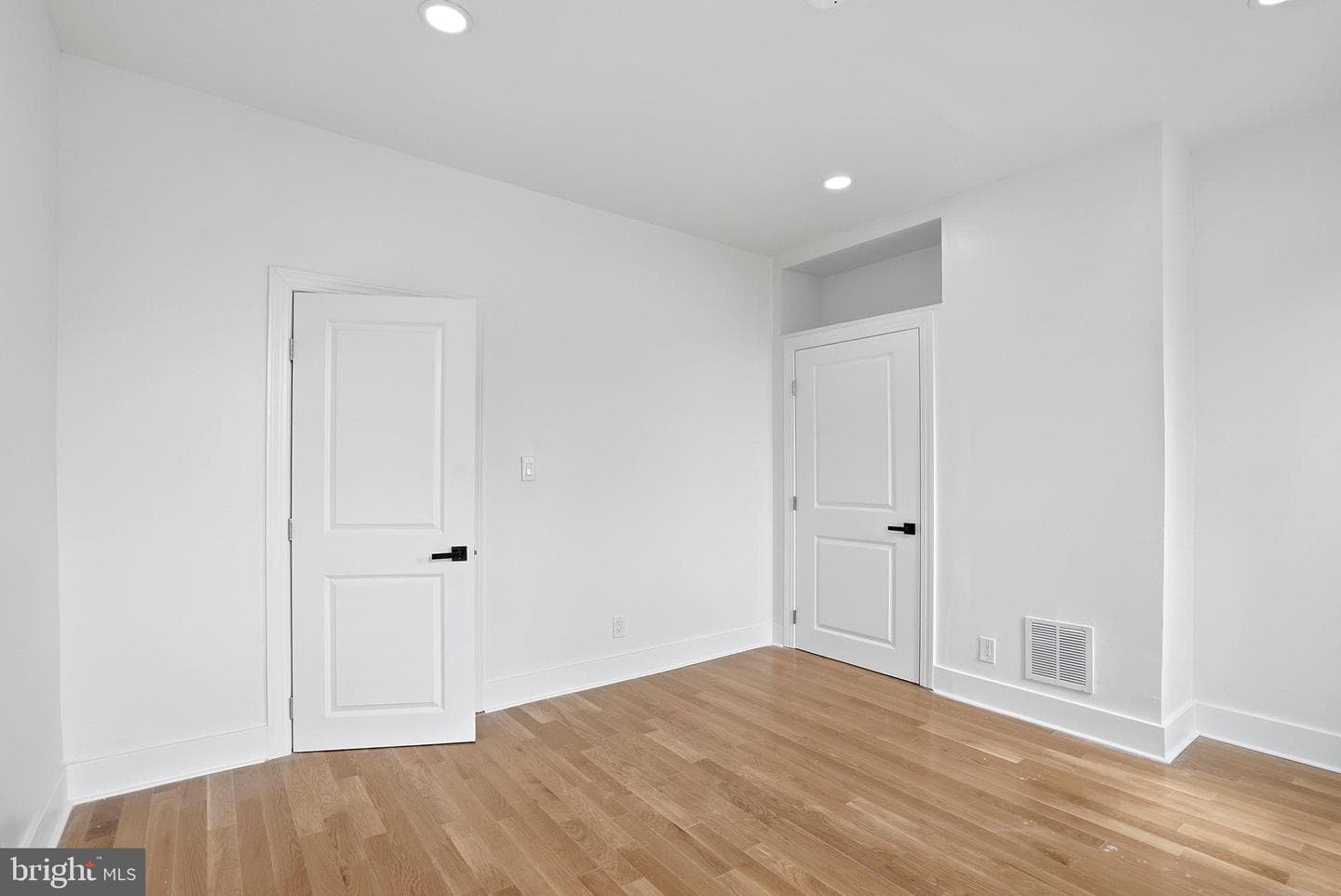 2437 Harlan Street photo 8