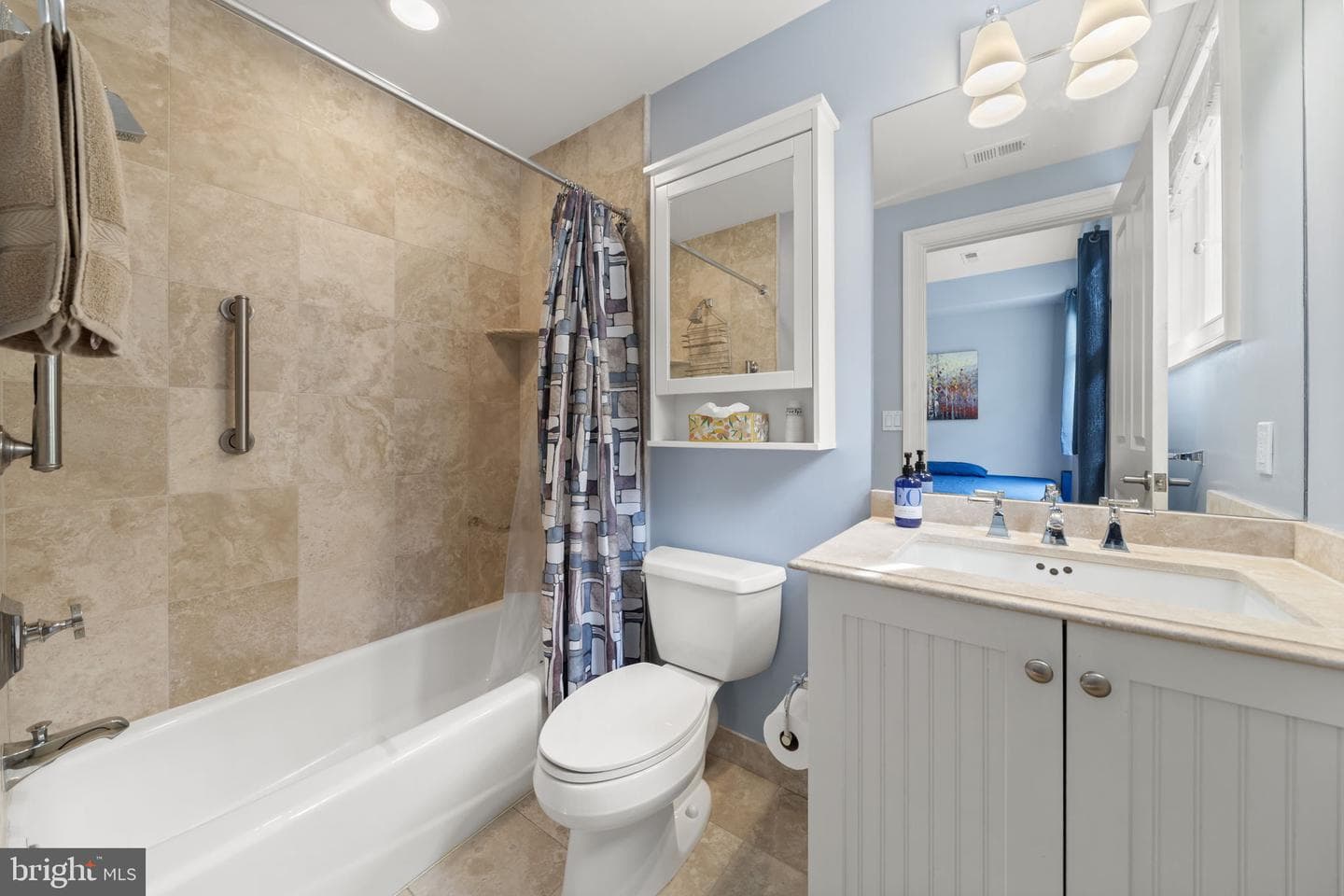 220 Gaskill Street photo 44