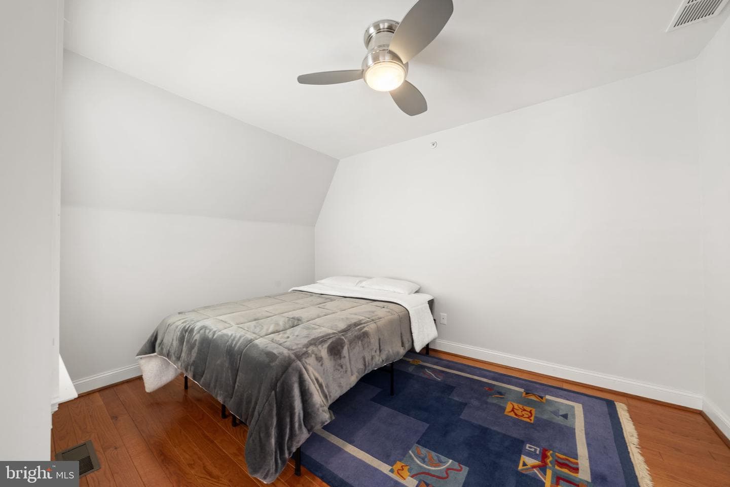 220 Gaskill Street photo 53