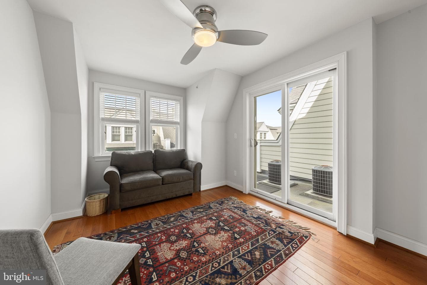 220 Gaskill Street photo 56