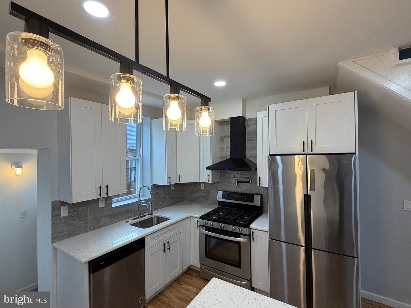 1212 S Ruby Street photo 6