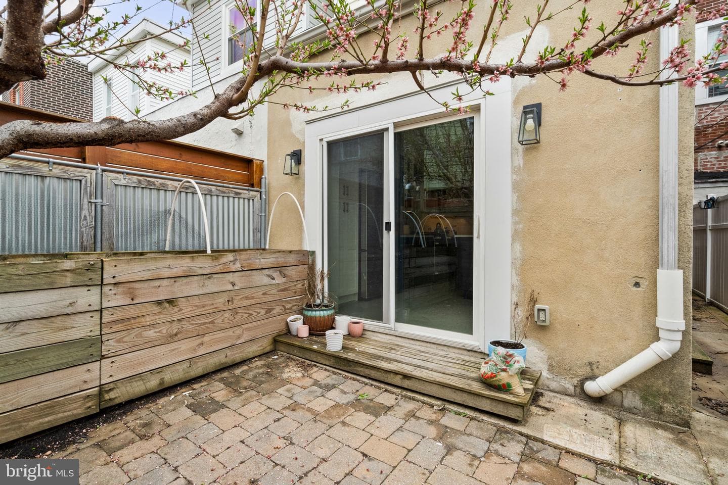 1120 Mckean Street photo 20