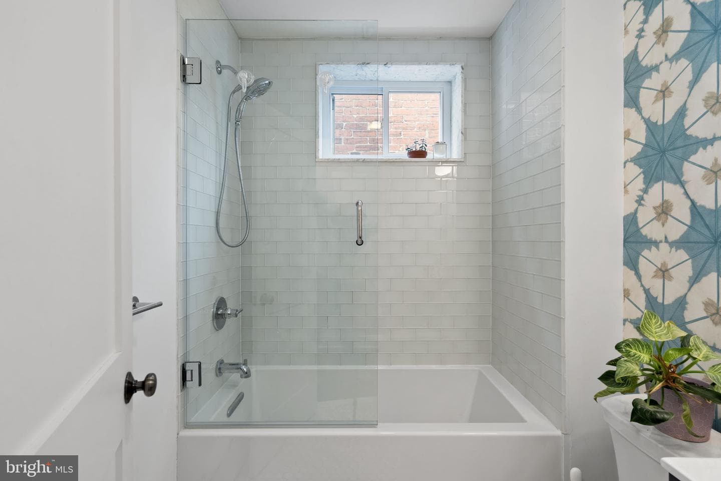 1120 Mckean Street photo 30