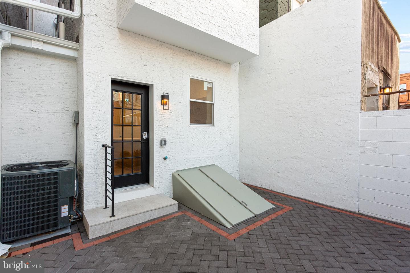 1419 Wharton Street photo 16