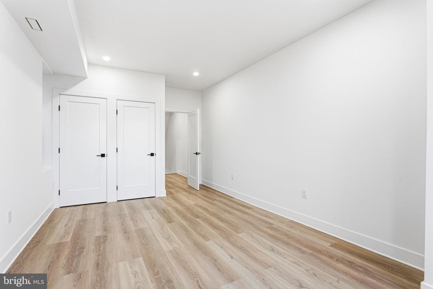 1419 Wharton Street photo 19