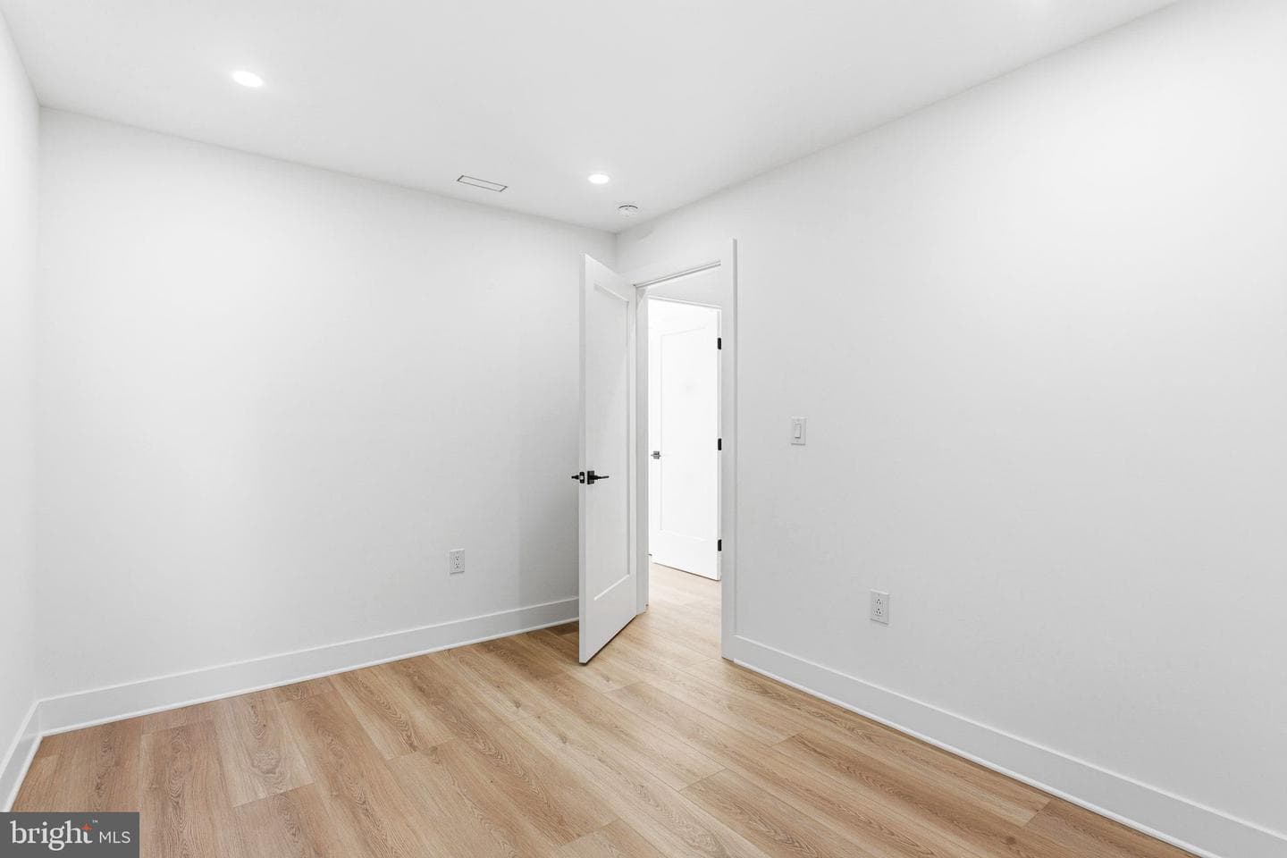1419 Wharton Street photo 23