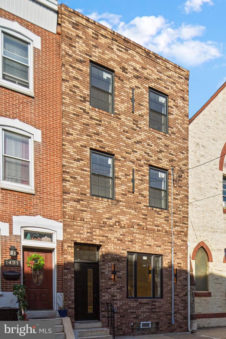 1419 Wharton Street photo 34