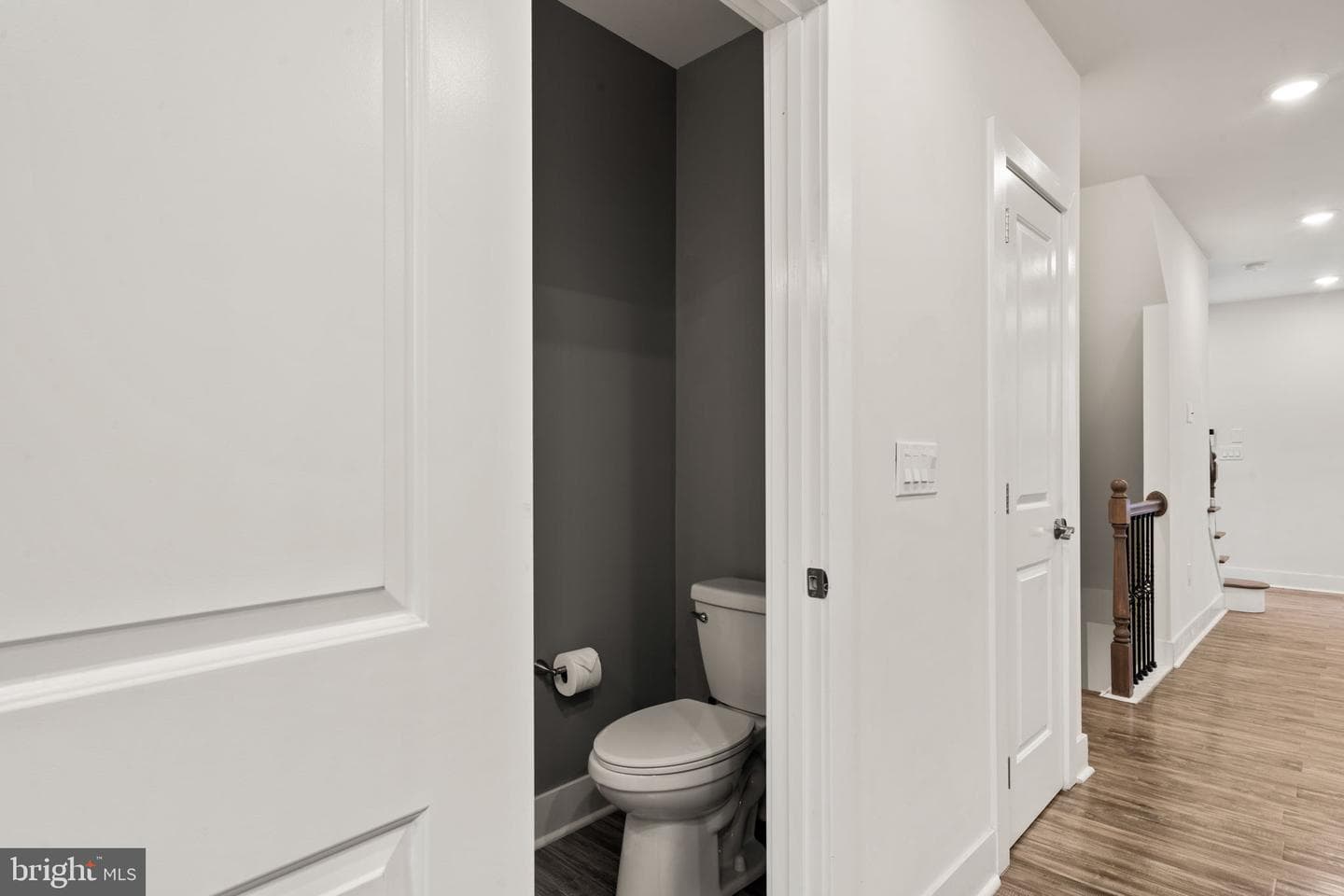 1752 Waterloo Street photo 13