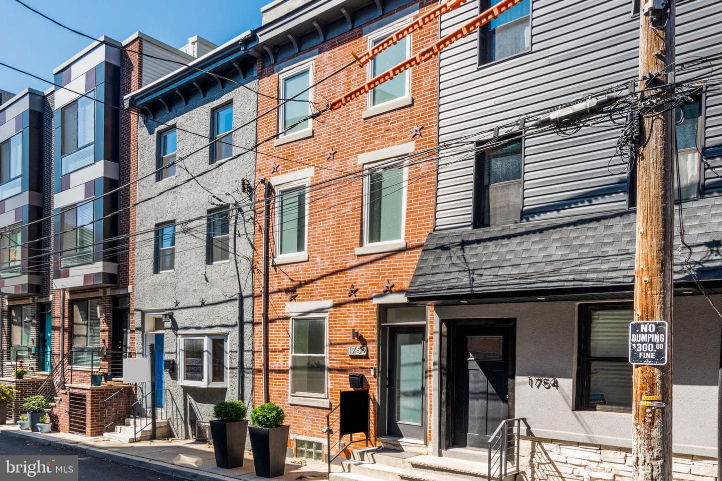 1752 Waterloo Street photo 36