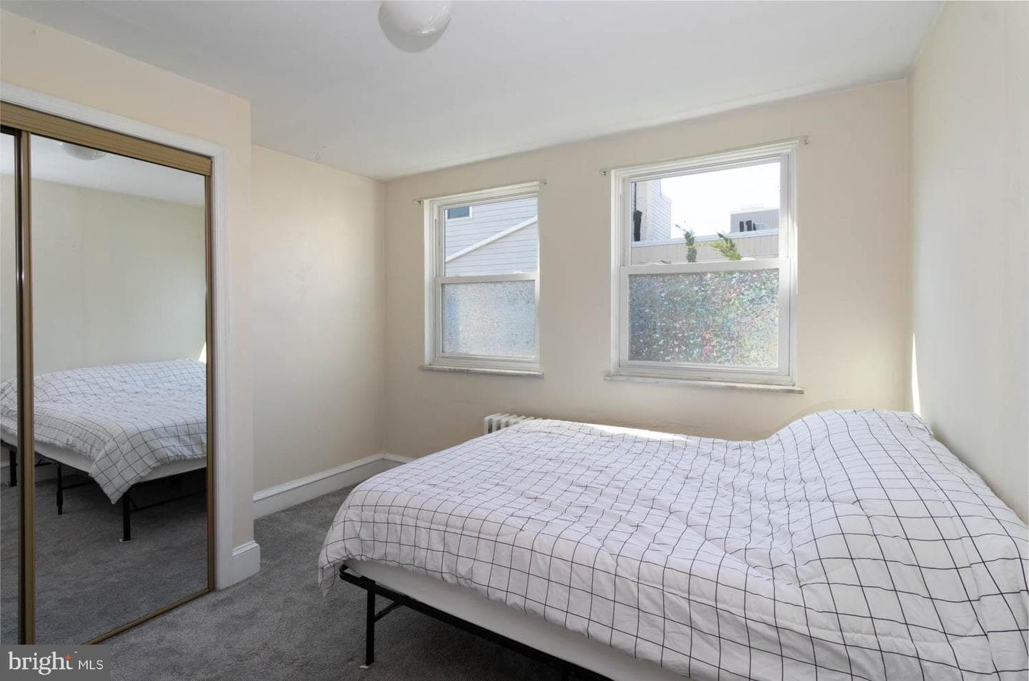820 Tasker Street photo 18