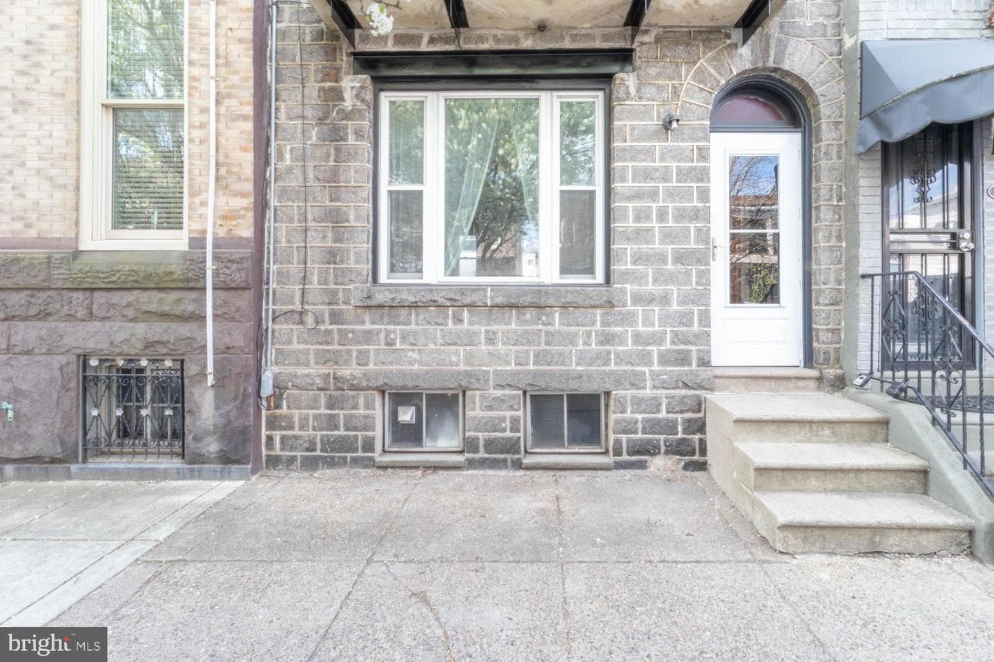 820 Tasker Street photo 2