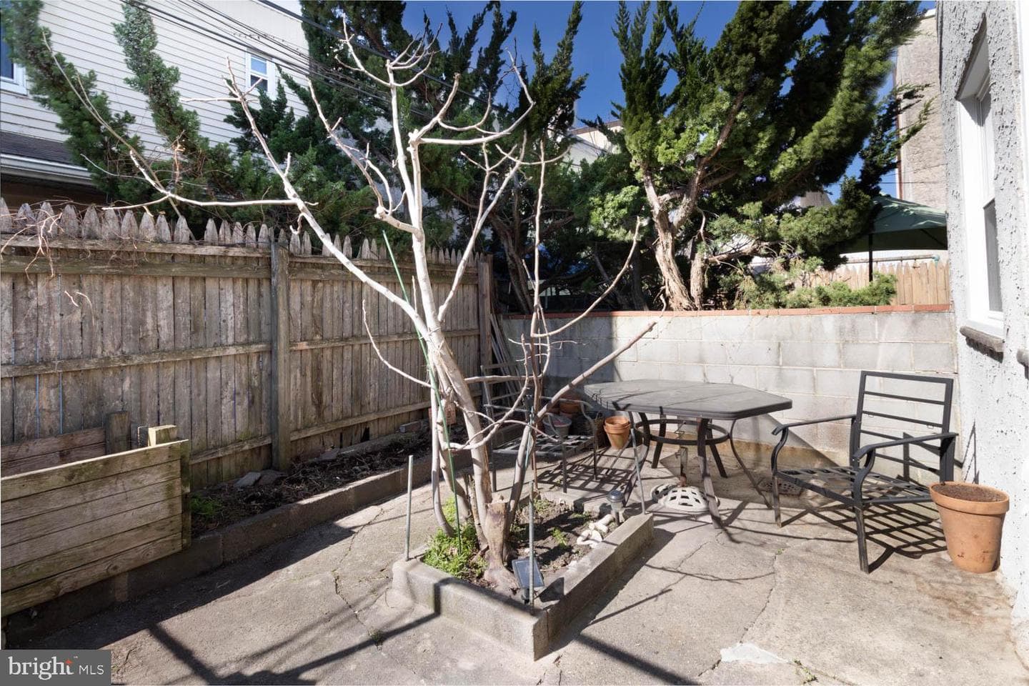 820 Tasker Street photo 24