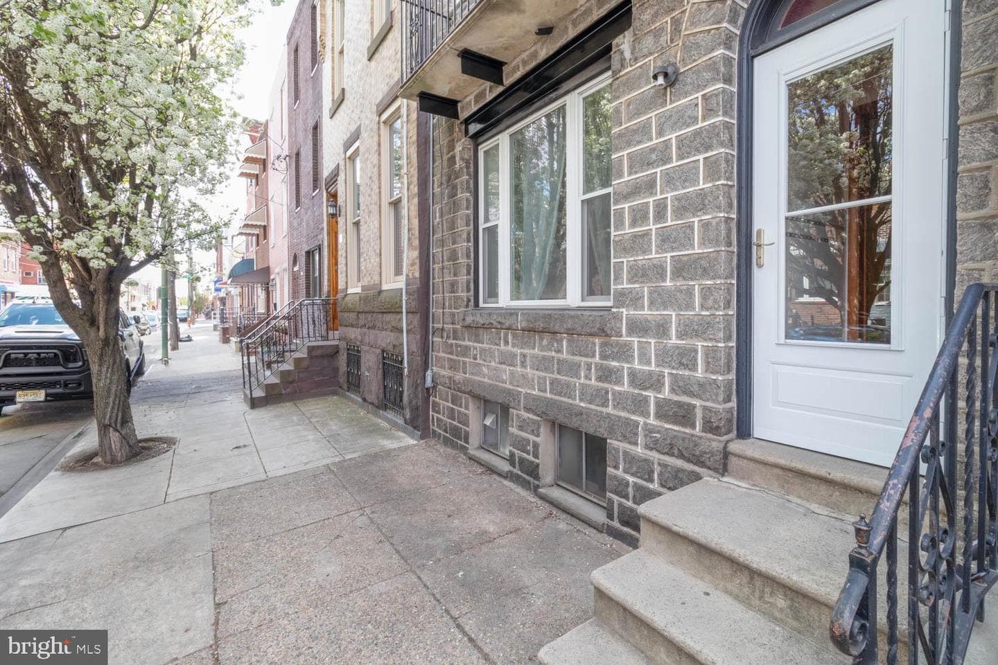 820 Tasker Street photo 25