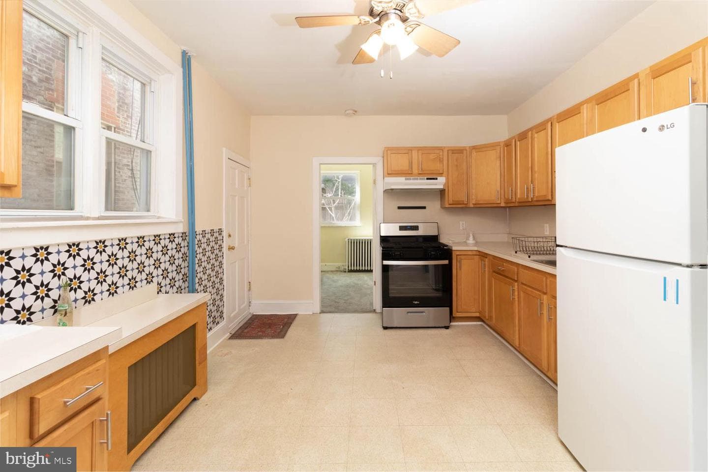 820 Tasker Street photo 8