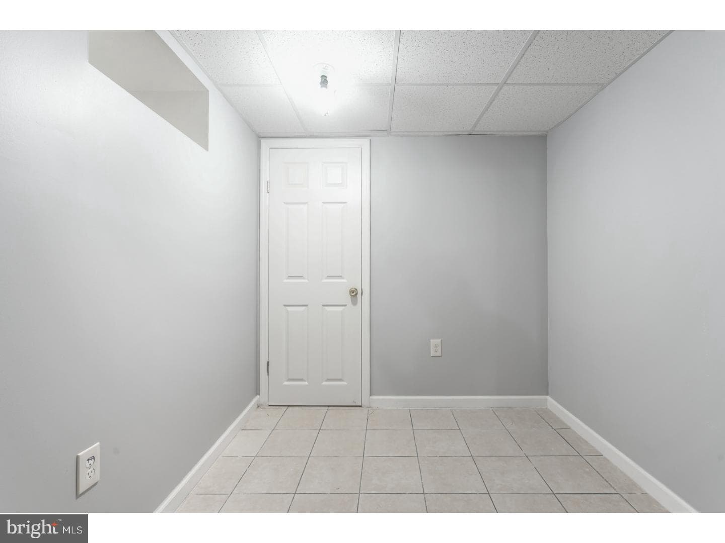 2118 S Lambert Street photo 18
