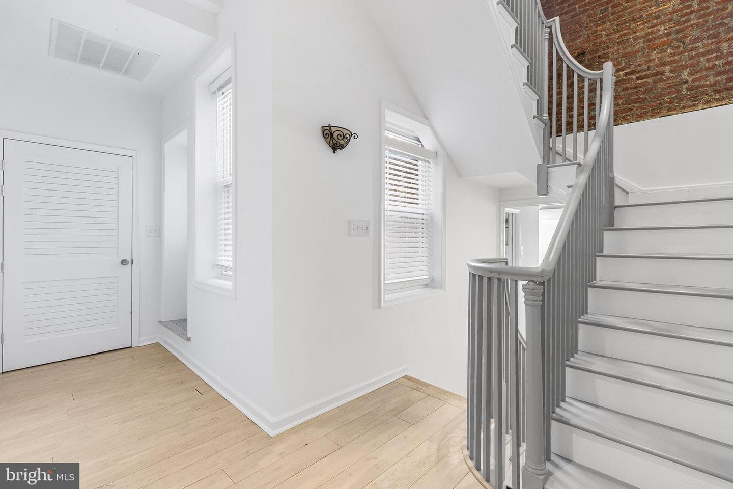 523 Fairmount Avenue photo 21