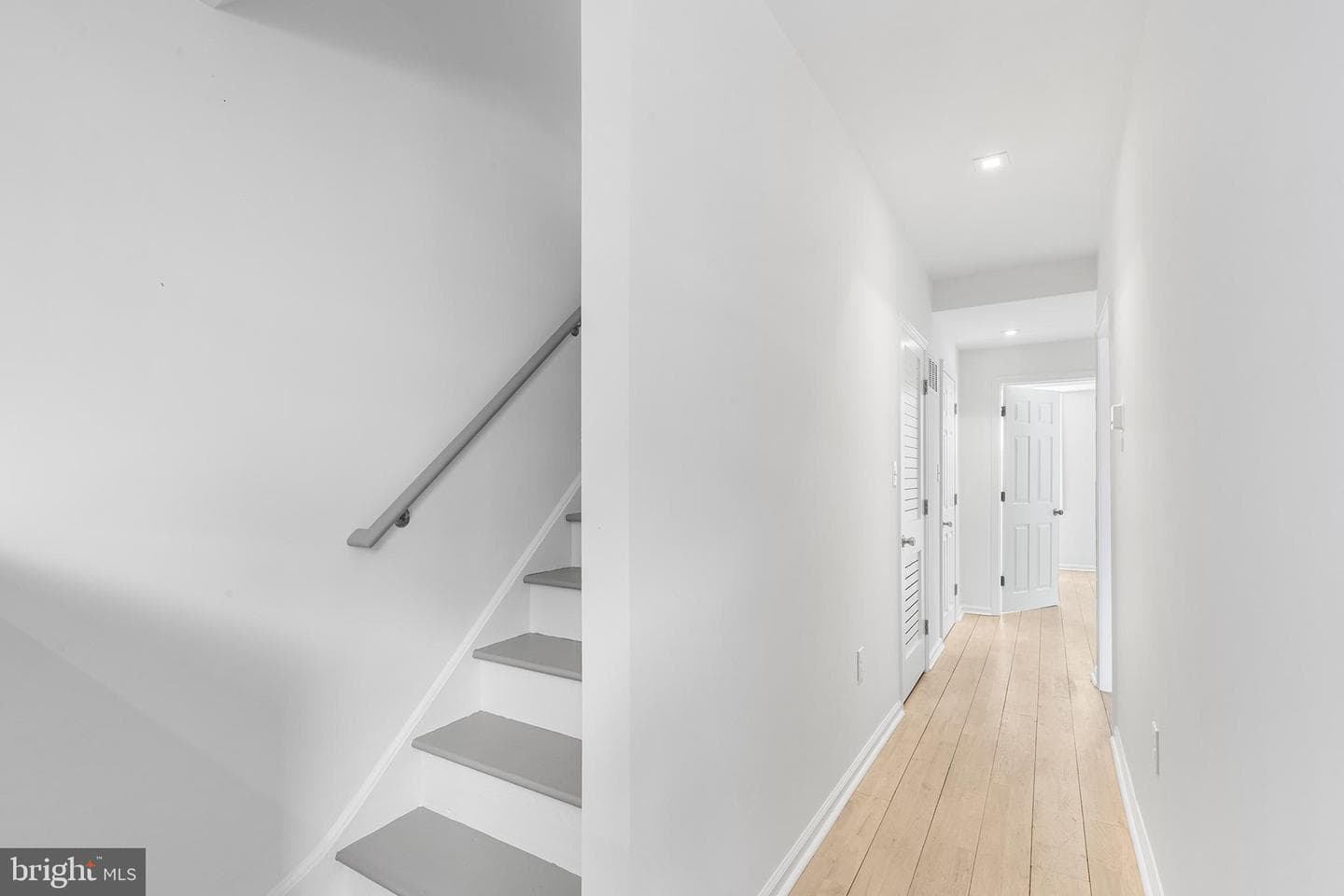 523 Fairmount Avenue photo 35