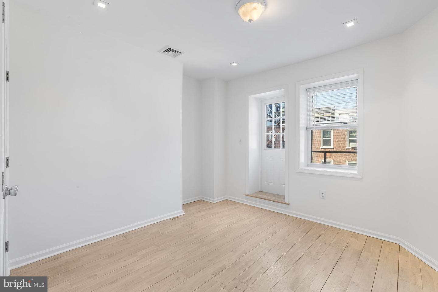523 Fairmount Avenue photo 36